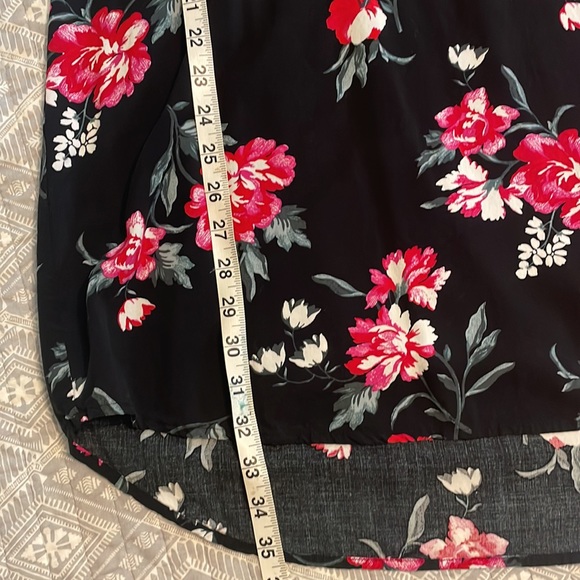 Keyhole Floral Dress - Picture 6 of 8